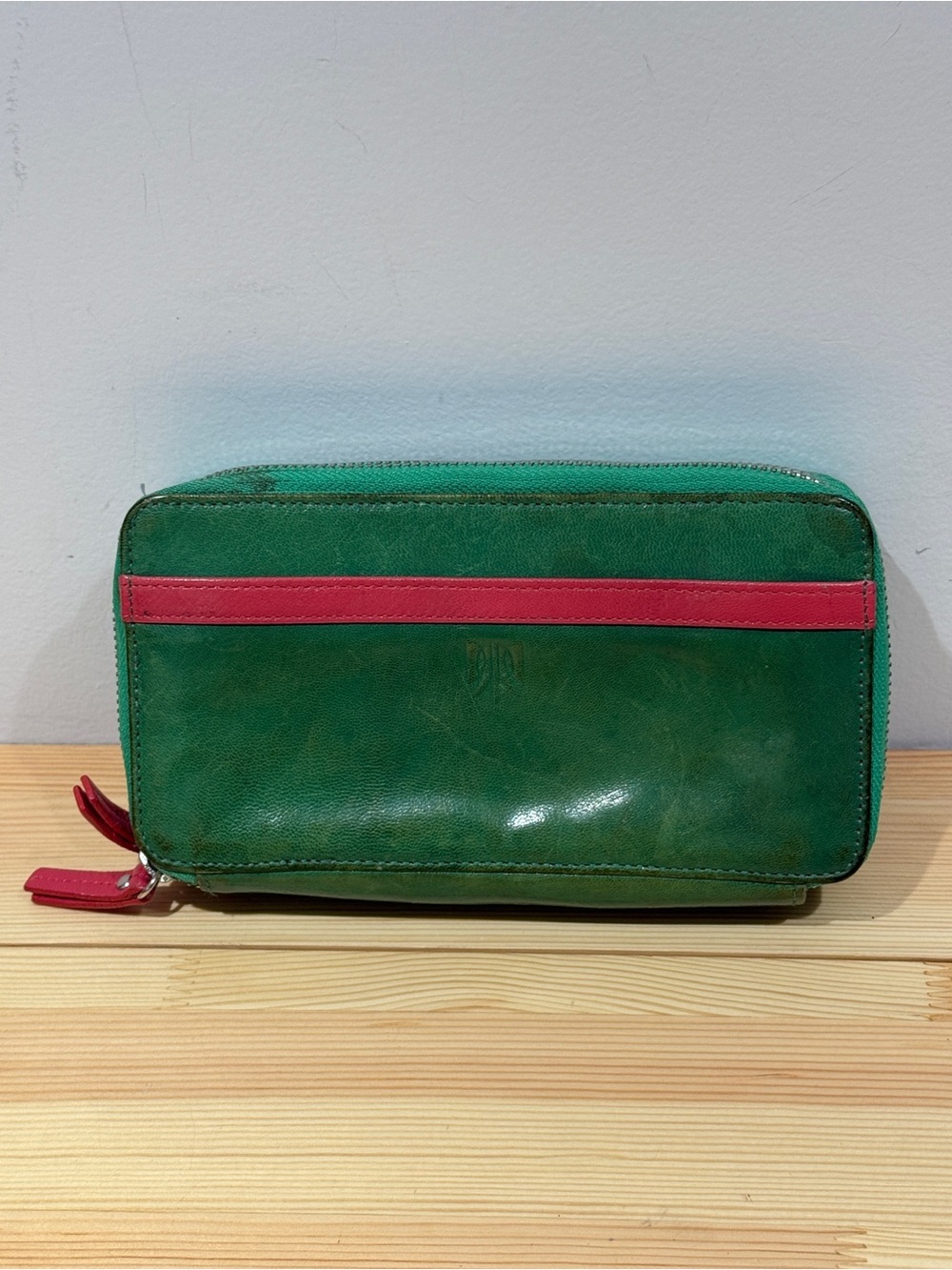 TUSK NYC Leather Double Zip Organizer Wallet Clutch Green Pink Colorblock - Picture 3 of 13